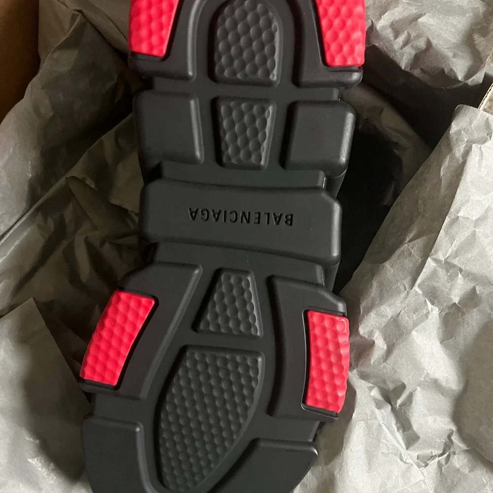 Brand New Authentic Never Worn Balenciaga Sneakers Blk n Red
